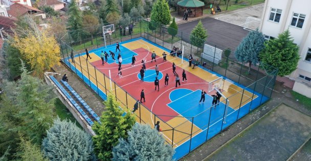 120 Okula Basketbol Ve Voleybol Sahası Yapılacak