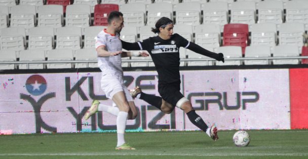 Altay'da Naderi'nin Durumu Belirsiz