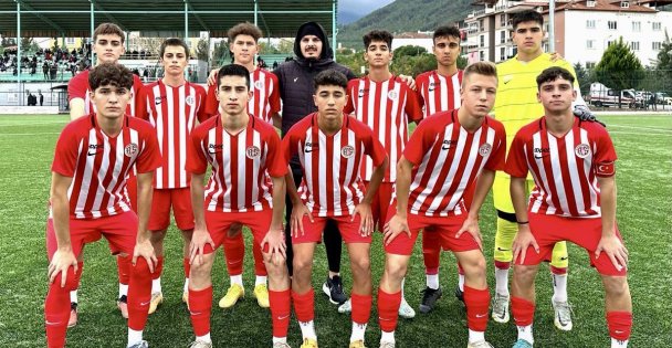 Antalyaspor Yönetim Kurulu ve Oyuncular Üzerindeki Etkisi