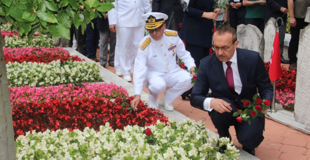 Arife Günü Şehitlik Ziyaretleri Yapıldı