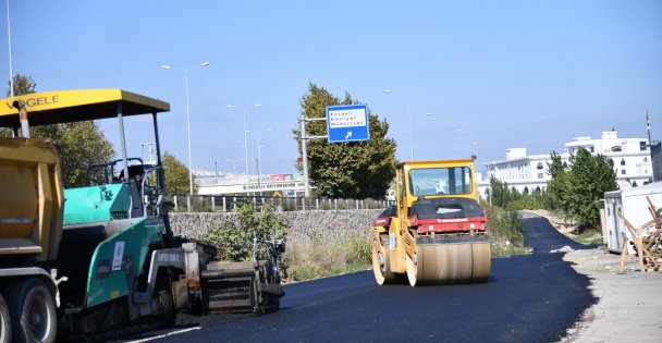 Başiskele trafiğini rahatlayacak yeni yol asfaltlanıyor