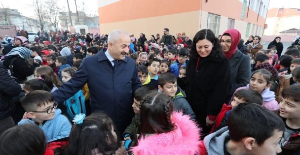 Başkan Büyükgöz'den Yılın İlk  Ziyareti Gebzeli Öğrencilere