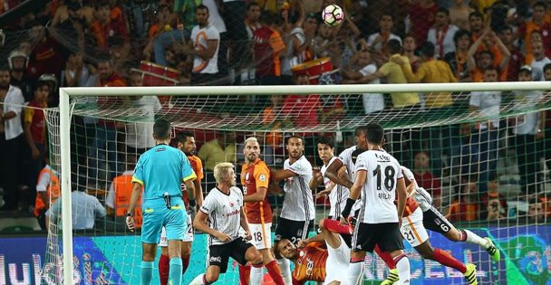 Beşiktaş-Galatasaray derbisinin biletleri satışta