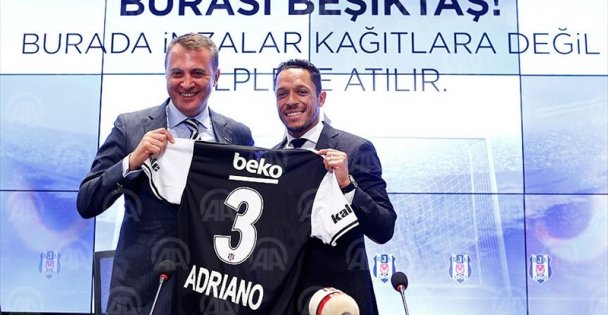 Beşiktaş'ta Adriano'ya görkemli imza töreni