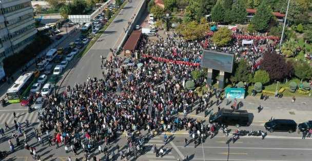 Binlerce Kişi İsrail'e Tepki İçin Sokağa Döküldü