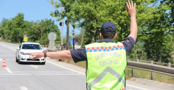 Bir Ay İçinde 717 Araç Trafikten Men Edildi