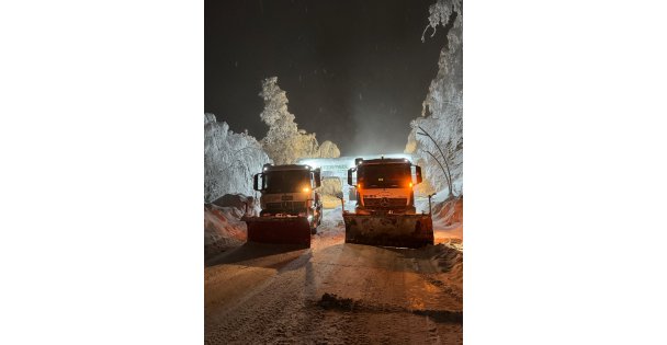 Büyükşehir aralıksız çalışıyor, kapalı yol bulunmuyor