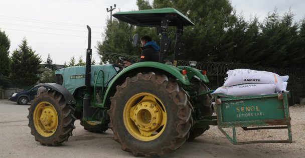 Büyükşehir, çiftçilere tohum dağıtımına başladı