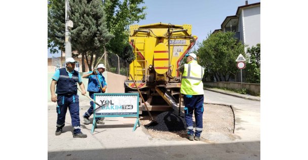 Büyükşehir Yol Bakım Timi her yere yetişiyor