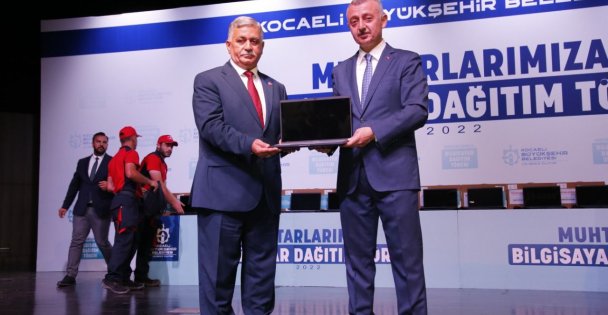 Büyükşehirde Muhtarlara 472 bilgisayar