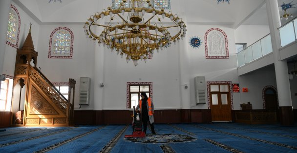 Çayırova'da Camiler Ramazan Ayına Hazır