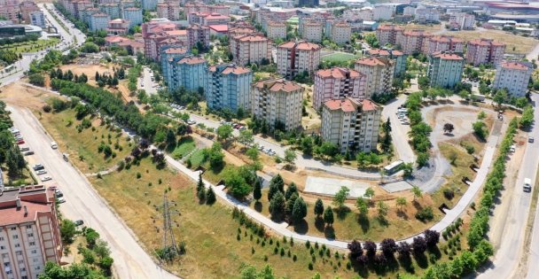 Çayırova'ya prestij katacak parkta işler hızlı ilerliyor