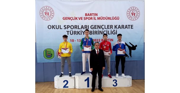 ÇESK Karate'den Madalya!