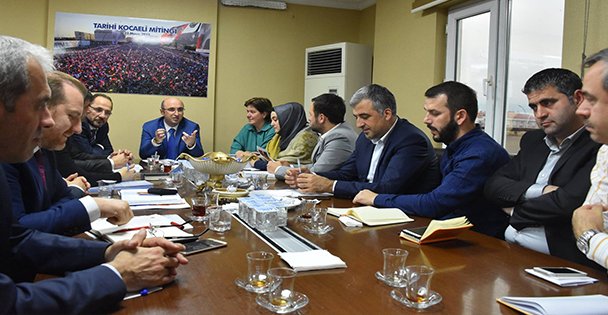 Ceyhan, Akşener'e sert çıktı!