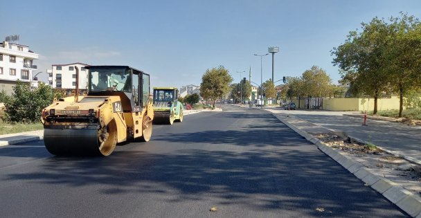 Darıca Atatürk Caddesi'ne 11 bin ton asfalt seriliyor