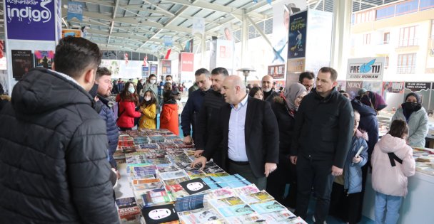 Darıca Kitap Fuarı'na yoğun ilgi devam ediyor