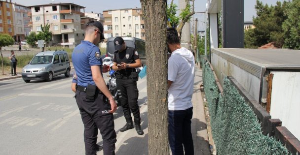 Darıca'da Güvenli Okul uygulamasında 240 şahıs sorgulandı