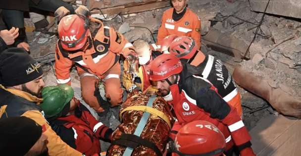 Deprem bölgesinden İstanbul'a getirilen yaralı depremzede sayısı 6 bin 125 oldu