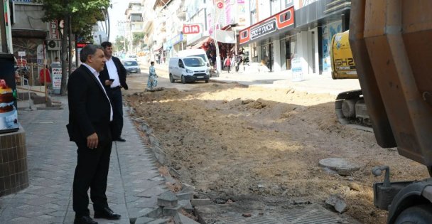 Dilovası İstiklal Caddesi'nde asfaltlama çalışması başladı