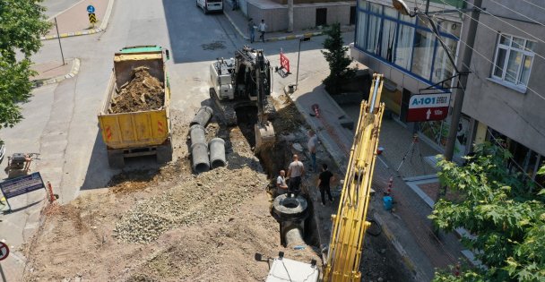 Dilovası İstiklal Caddesi'nde  Hummalı Altyapı Çalışması