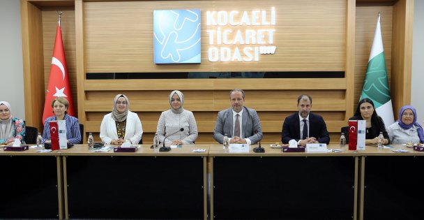 Eski Bakan Sayan'dan KOTO kadın girişimcileri ile özel görüşme