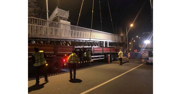 Eskihisar Feribot Yolu Üstgeçidi Yenileniyor