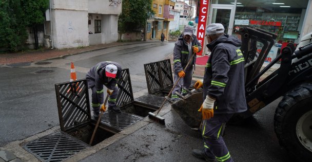 Fen işlerinden mazgal temizliği