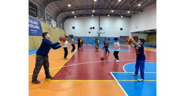 Gebze Kış Okulunda Eğitimler Sürüyor