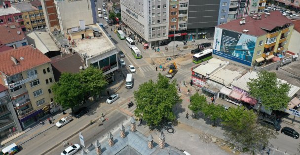 Gebze şehir merkezinde  yollar genişliyor, trafik rahatlıyor