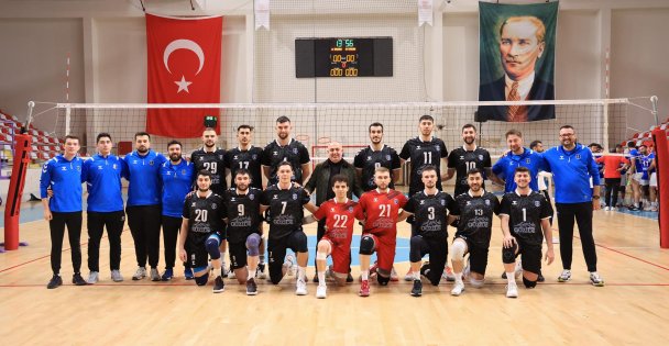 Gebze Voleybol Takımı Galibiyete Doymuyor