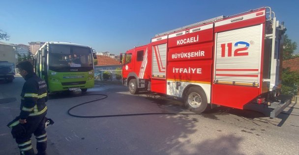 Gebze'de Yangın Paniği, 10 Yolcu Tahliye Edildi