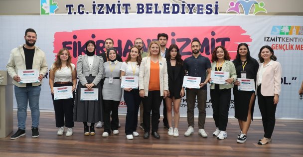 Gençlerin fikirleri projeye dönüşüyor