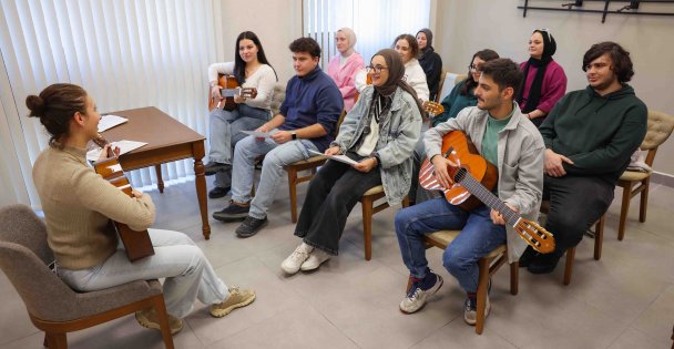 Halkevi Gençlik Merkezi'nde eğitimler başladı