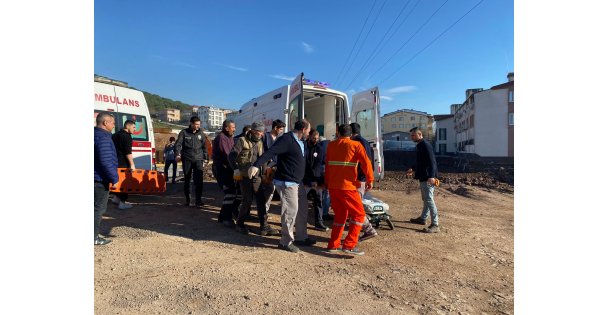 Hastane inşaatında çalışan işçi asansör boşluğuna düştü