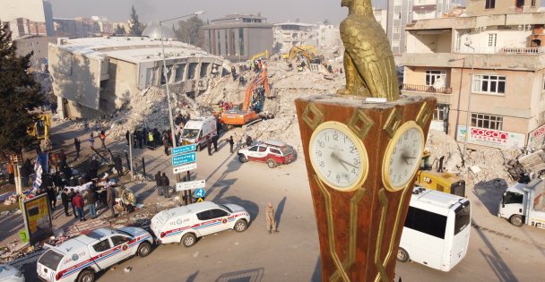 Her yer yıkıldı, o ayakta kaldı..O da ölüm saatinde takılı kaldı