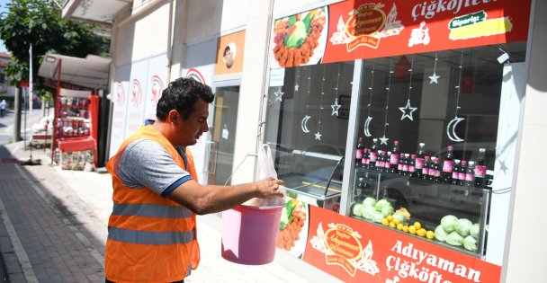 İhtiyaç sahiplerine sıcak yemek dağıtımı sürüyor