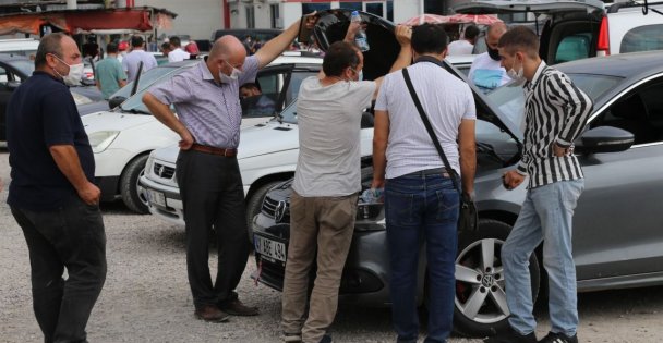 İkinci el otoda satış azaldı, fiyatlar yine düşmedi