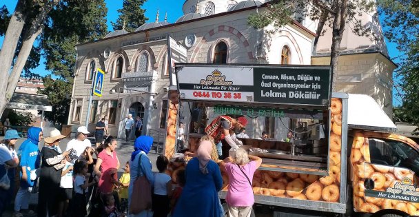 İstanbul'da Hayır Lokması Geleneği Canlılığını Koruyor