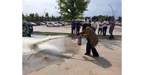 İtfaiyeden kongre merkezi personeline eğitim