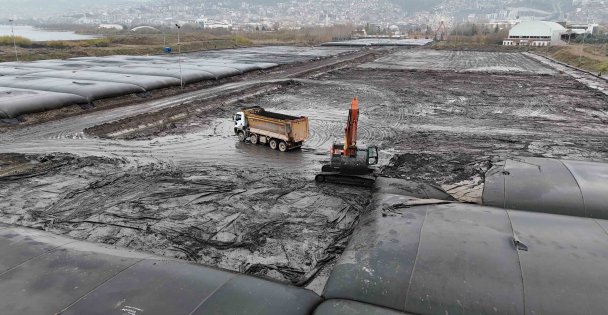 İzmit Körfezi'nden 66 bin kamyon çamur çıktı