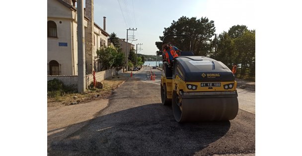 Kandıra Plajlarına giden parke yollar yenileniyor