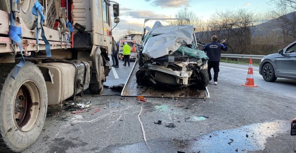 Kardeşinin cenazesinden dönerken dehşeti yaşadılar