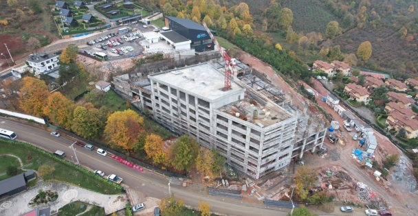 Kartepe Teleferik Otoparkında kaba inşaat bitmek üzere