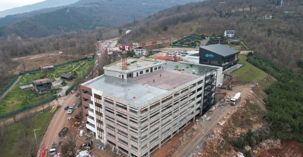 Kartepe Teleferik'te katlı otopark gün sayıyor