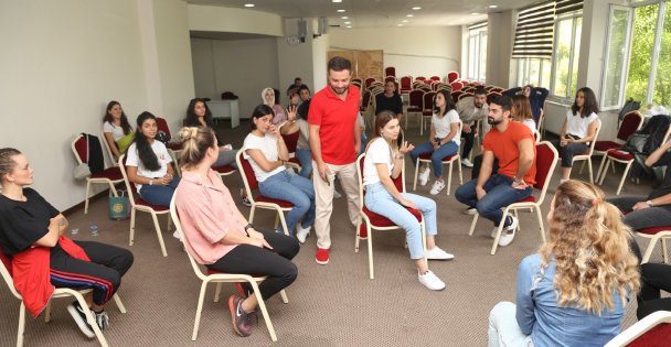 KO-MEK'te drama eğitimleri fark yaratıyor