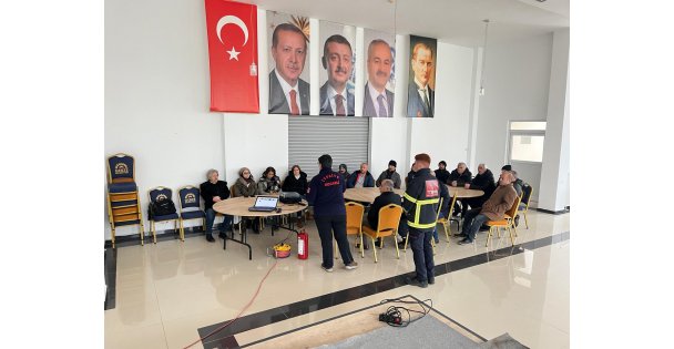 Kocaeli İtfaiyesi vatandaşı bilinçlendiriyor