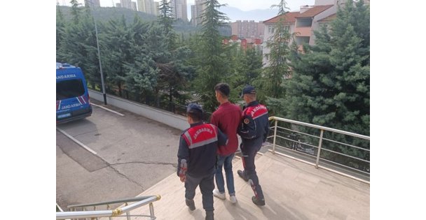 Kocaeli'de aranan şahıslara jandarma operasyonu