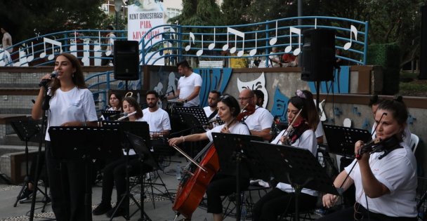 Konser parka taşındı, mutluluk yüzlerden okundu