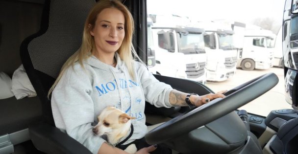 Köpeğiyle tonlarca yükle şehirler arası mekik dokuyor