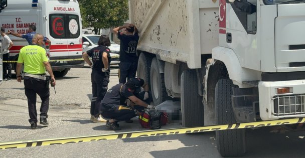 Kur'an kursundan çıkan çocuk kamyonun altında kaldı